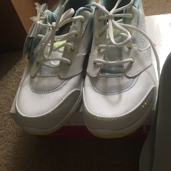 Ryka Teanna Walker - Picture 7 of 8